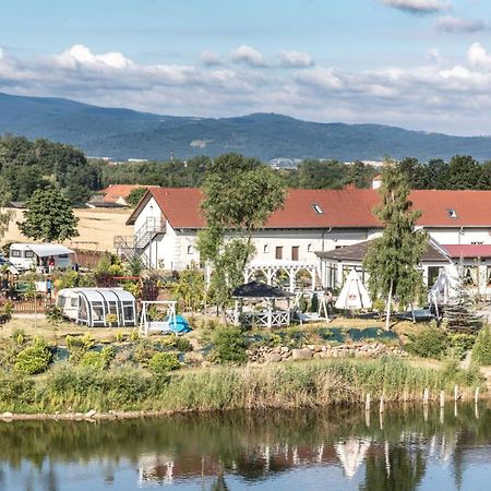 Forteca, Pokoje Goscinne Nad Stawem Dzierżoniów 외부 사진